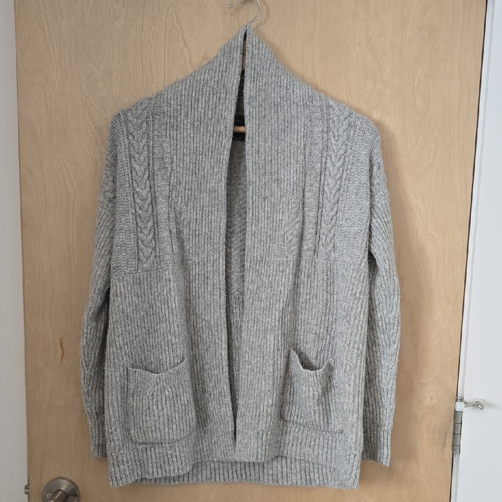 Abercrombie & Fitch Gray Women's Cardigan, Cable Knit Detail, S, GUC, Casual